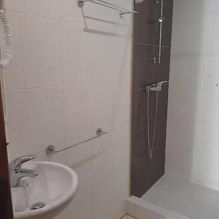 Quartos Do Seixe - Laranja Pensión Odeceixe